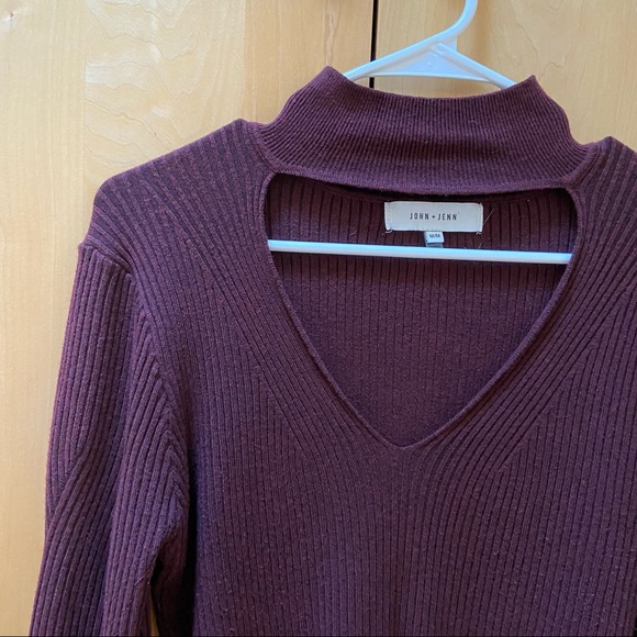John + Jenn ribbed keyhole choker plum sweater M - Picture 7 of 9